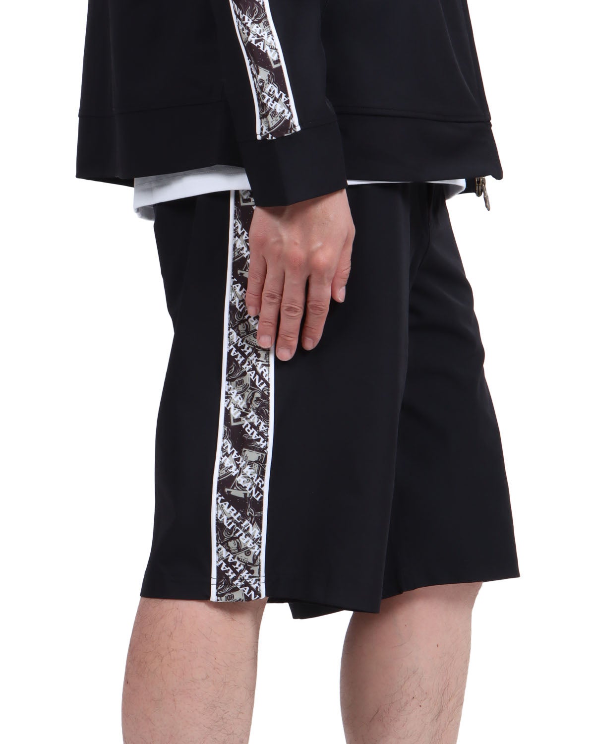 ブラック：174cm62kg(Lサイズ着用)