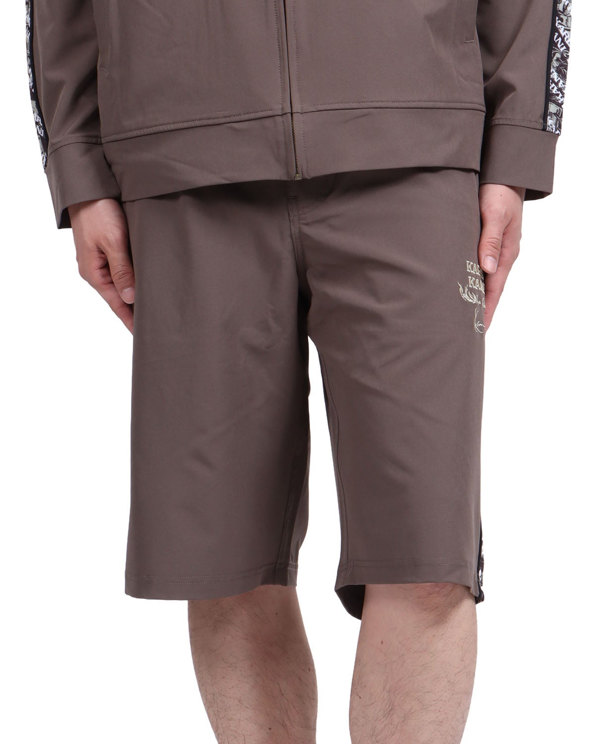 ブラウン：174cm62kg(Lサイズ着用)