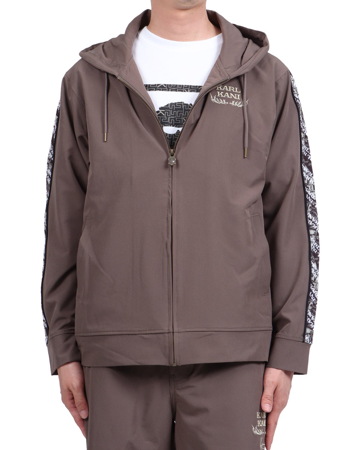 ブラウン：174cm62kg(Lサイズ着用)