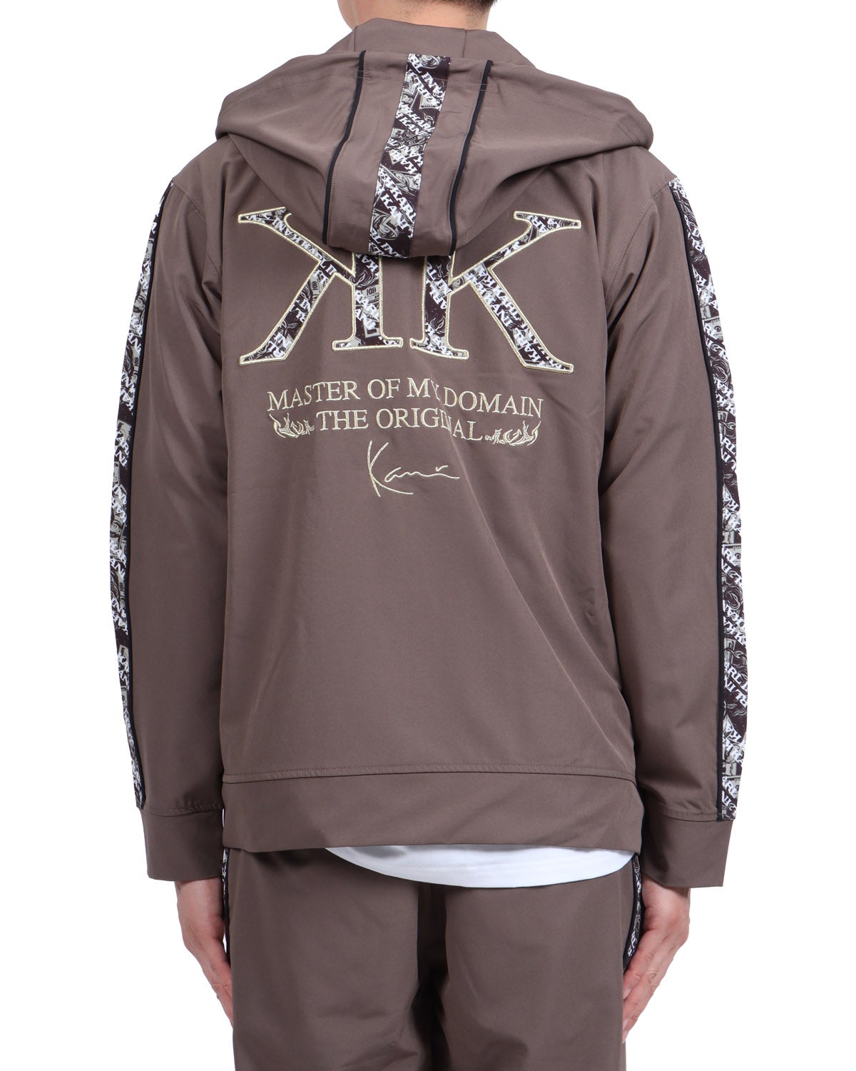 ブラウン：174cm62kg(Lサイズ着用)