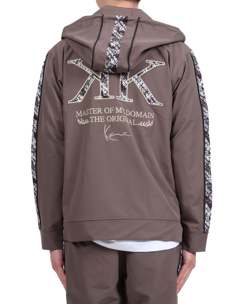 ブラウン：174cm62kg(Lサイズ着用)