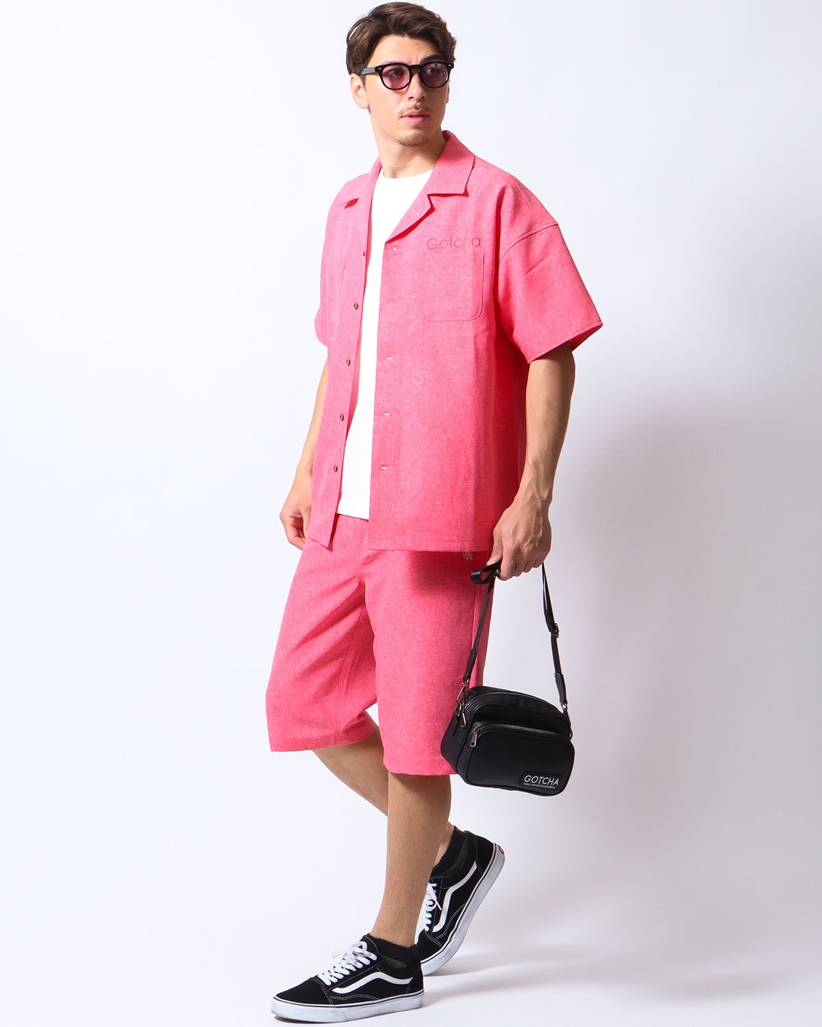 ピンク：180cm/70kg(Lサイズ着用)