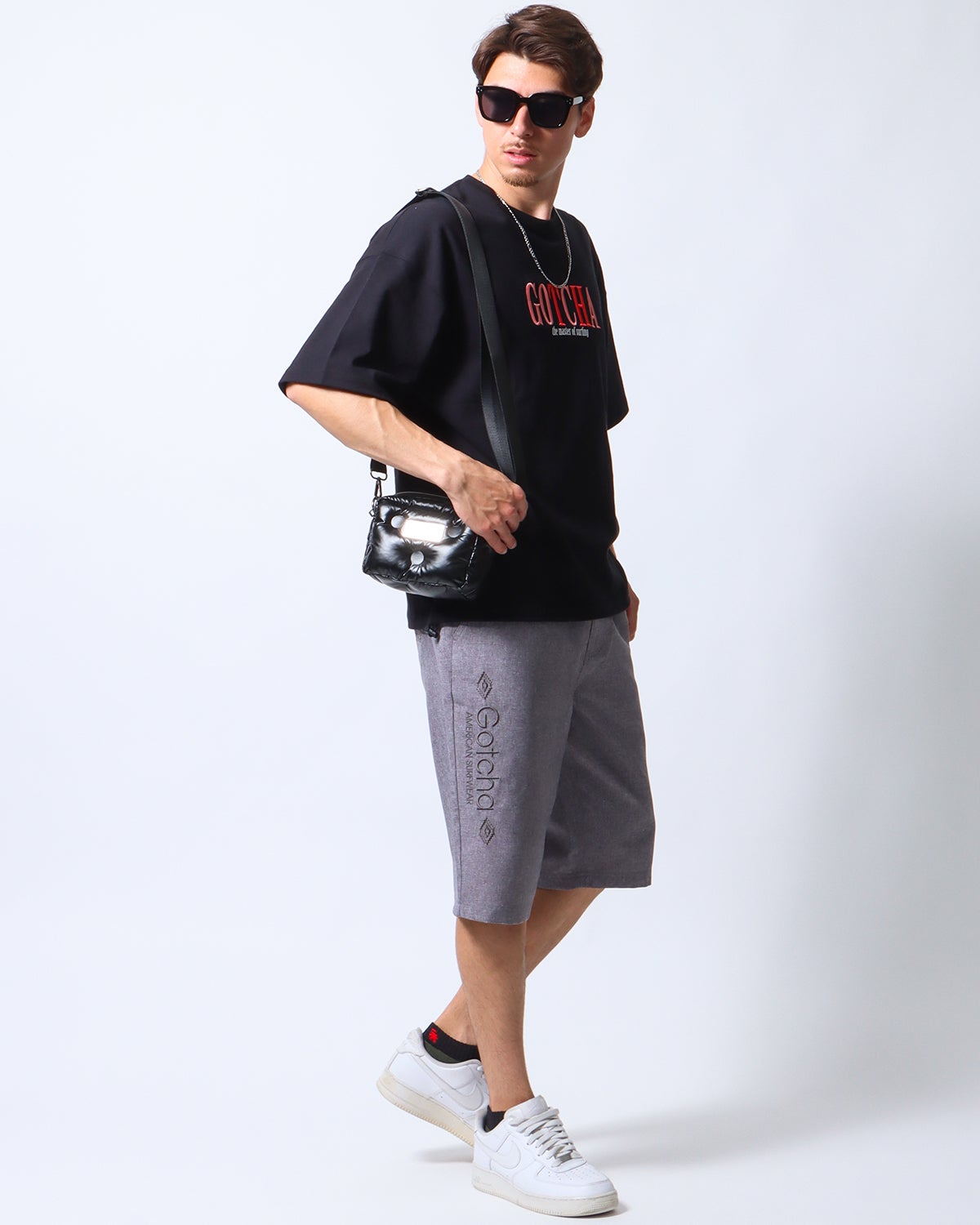 ブラック：180cm/70kg(Lサイズ着用)