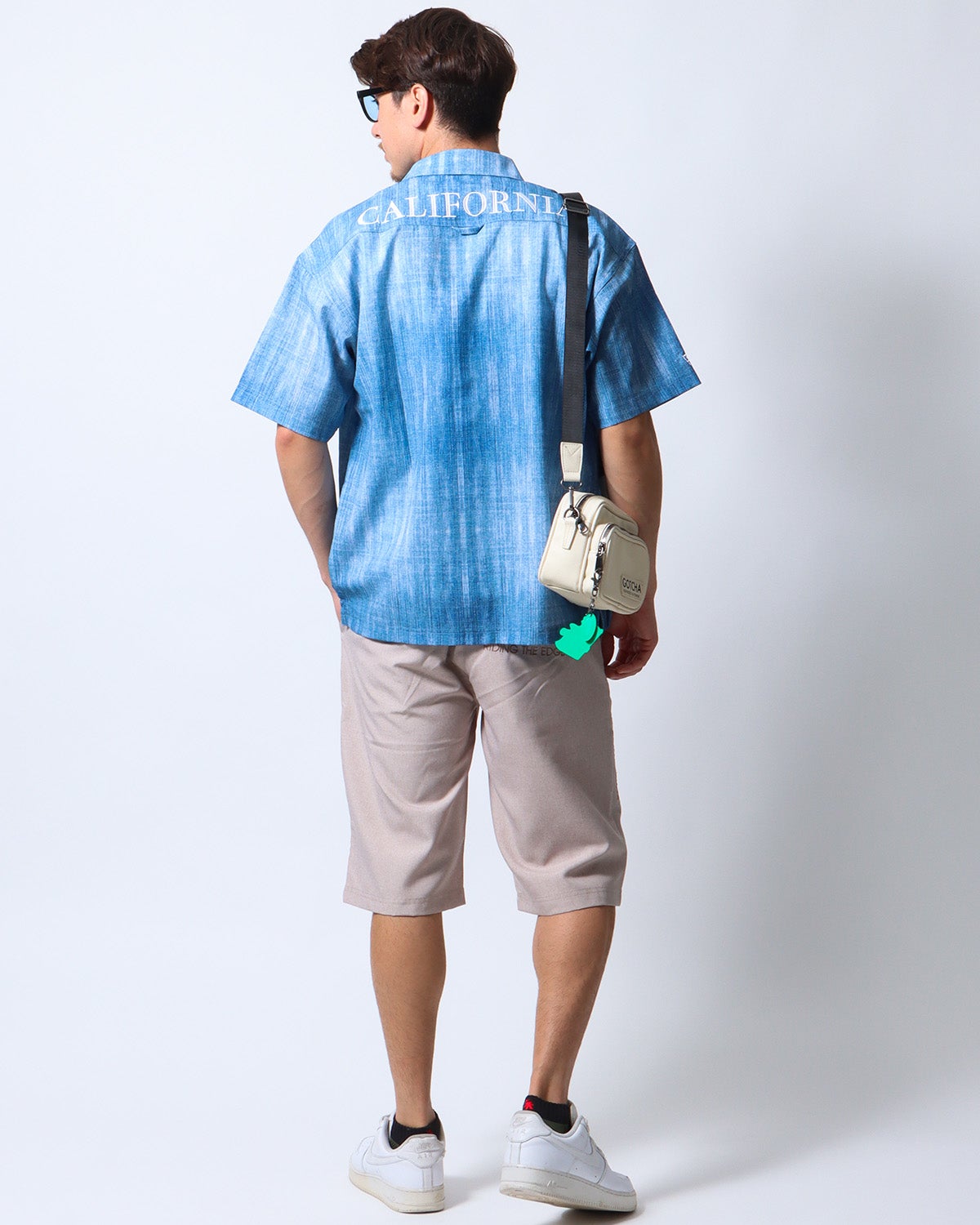 ベージュ：180cm/70kg(Lサイズ着用)