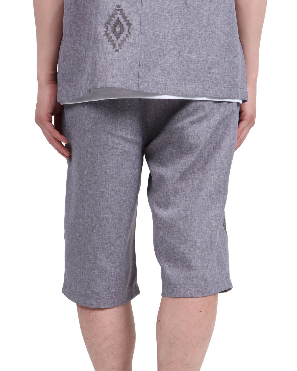 ブラック：174cm62kg(Lサイズ着用)