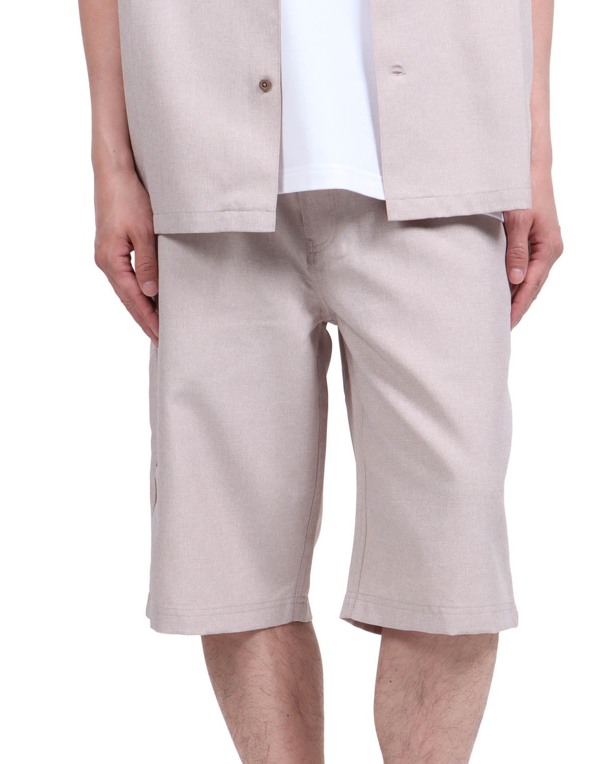 ベージュ：174cm62kg(Lサイズ着用)