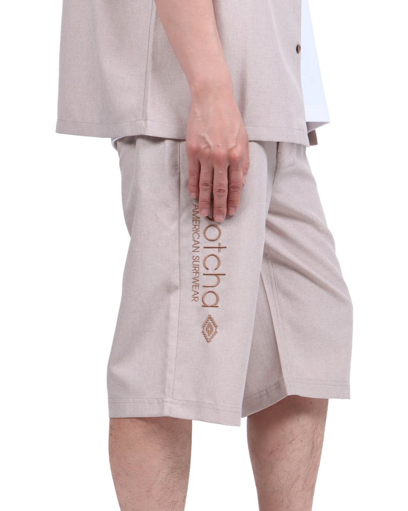 ベージュ：174cm62kg(Lサイズ着用)