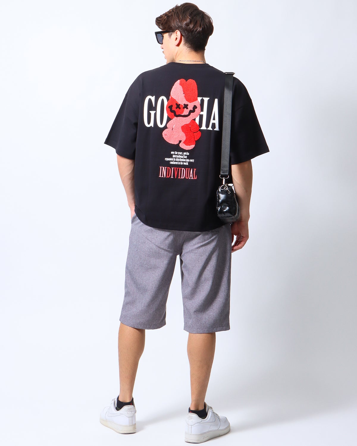 ブラック：180cm/70kg(Lサイズ着用)