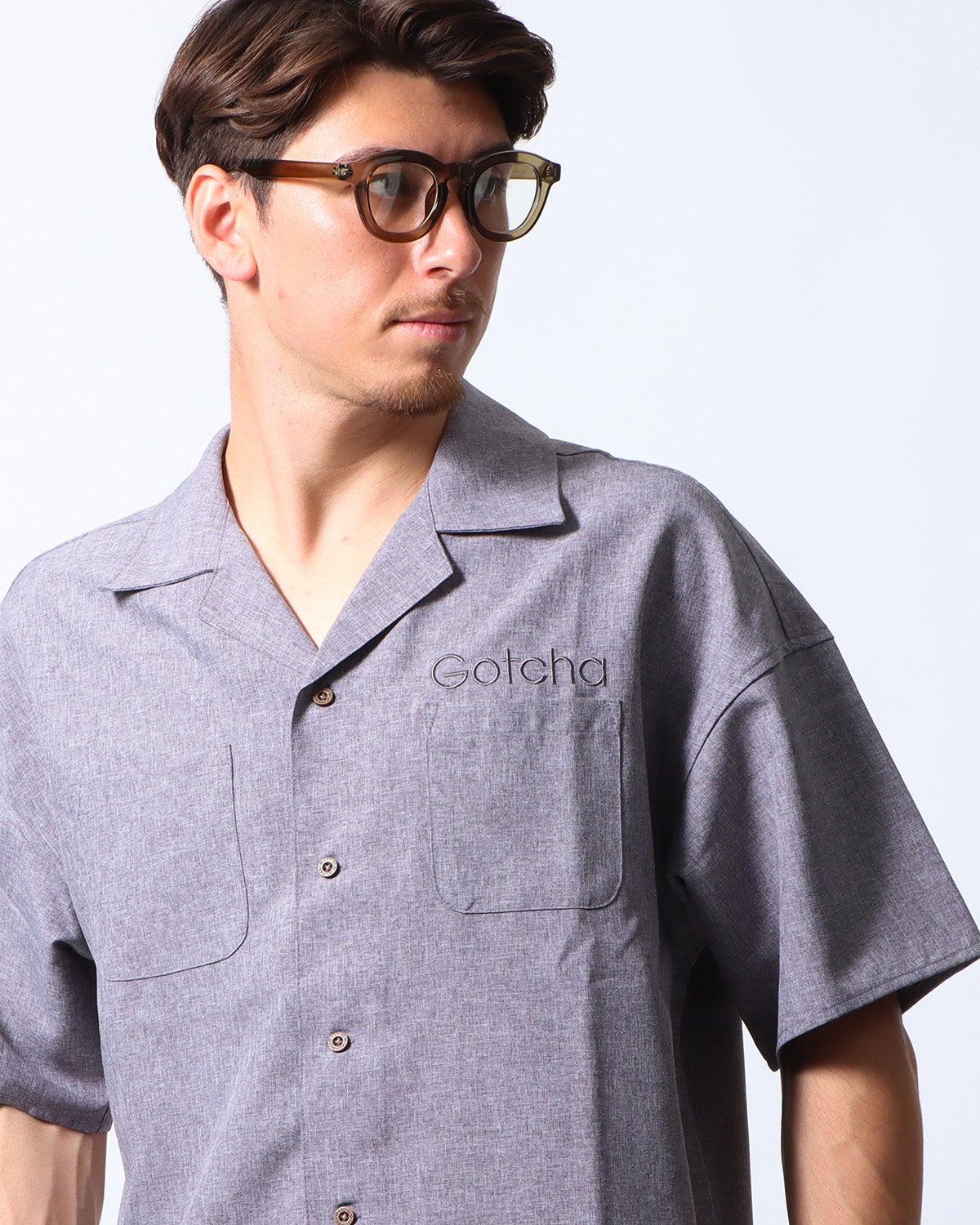 GOTCHA] リネンライク 縦ロゴ 半袖 シャツ | PEET ONLINE STORE