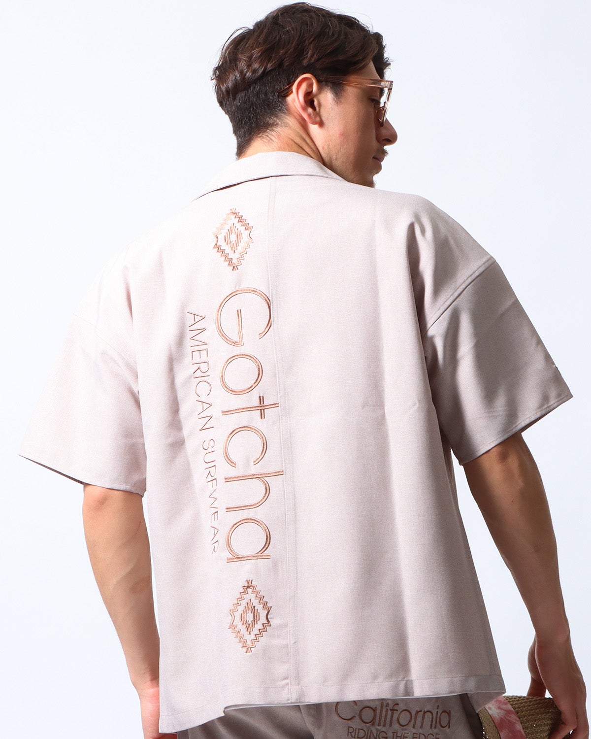 ベージュ：180cm/70kg(Lサイズ着用)