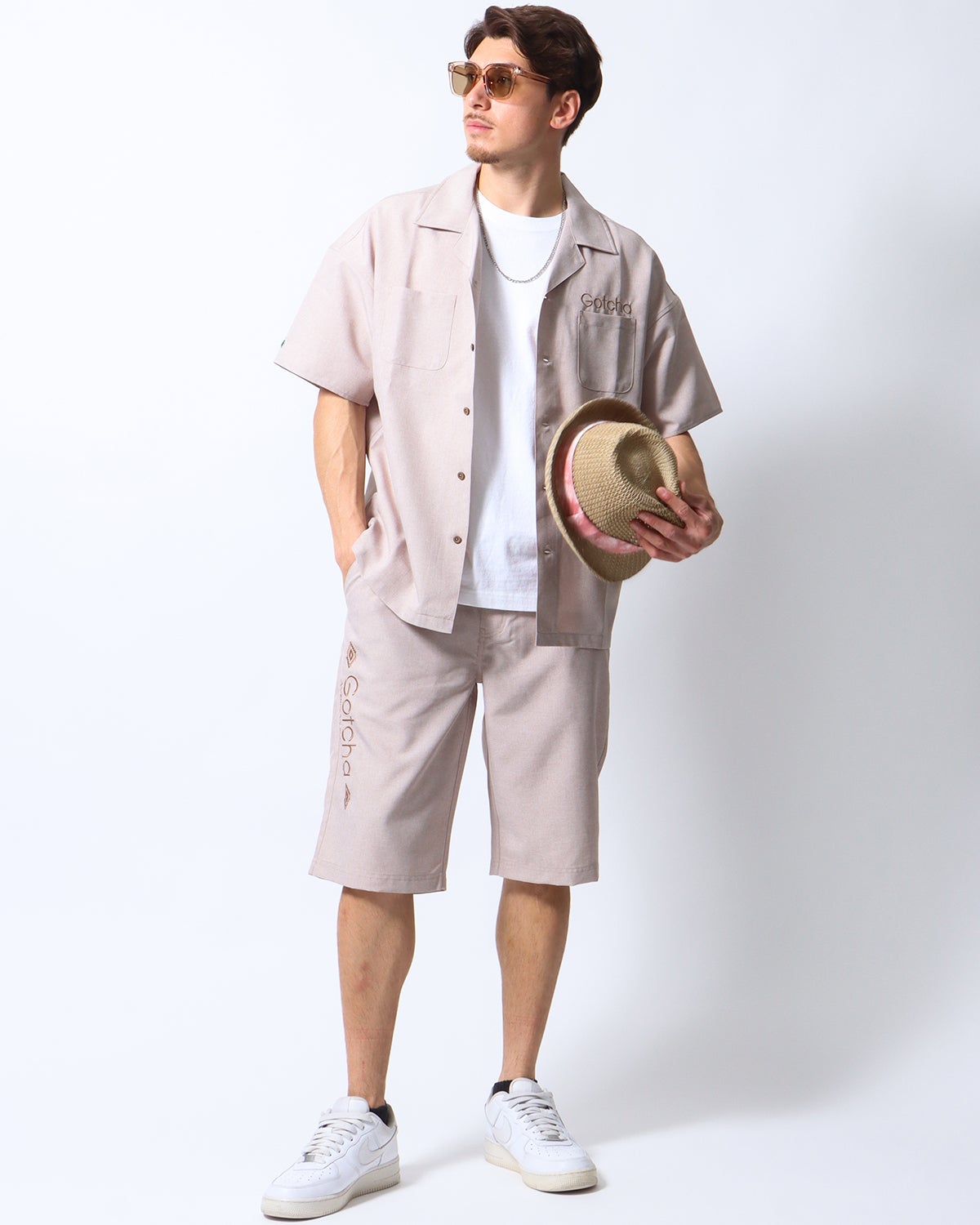 ベージュ：180cm/70kg(Lサイズ着用)