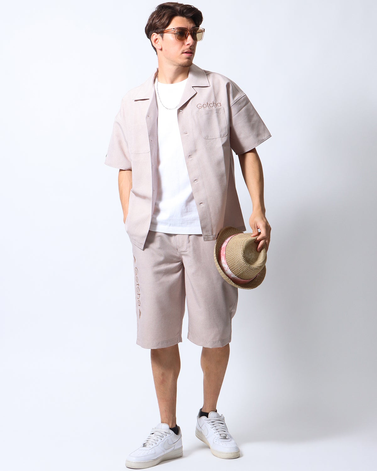 ベージュ：180cm/70kg(Lサイズ着用)