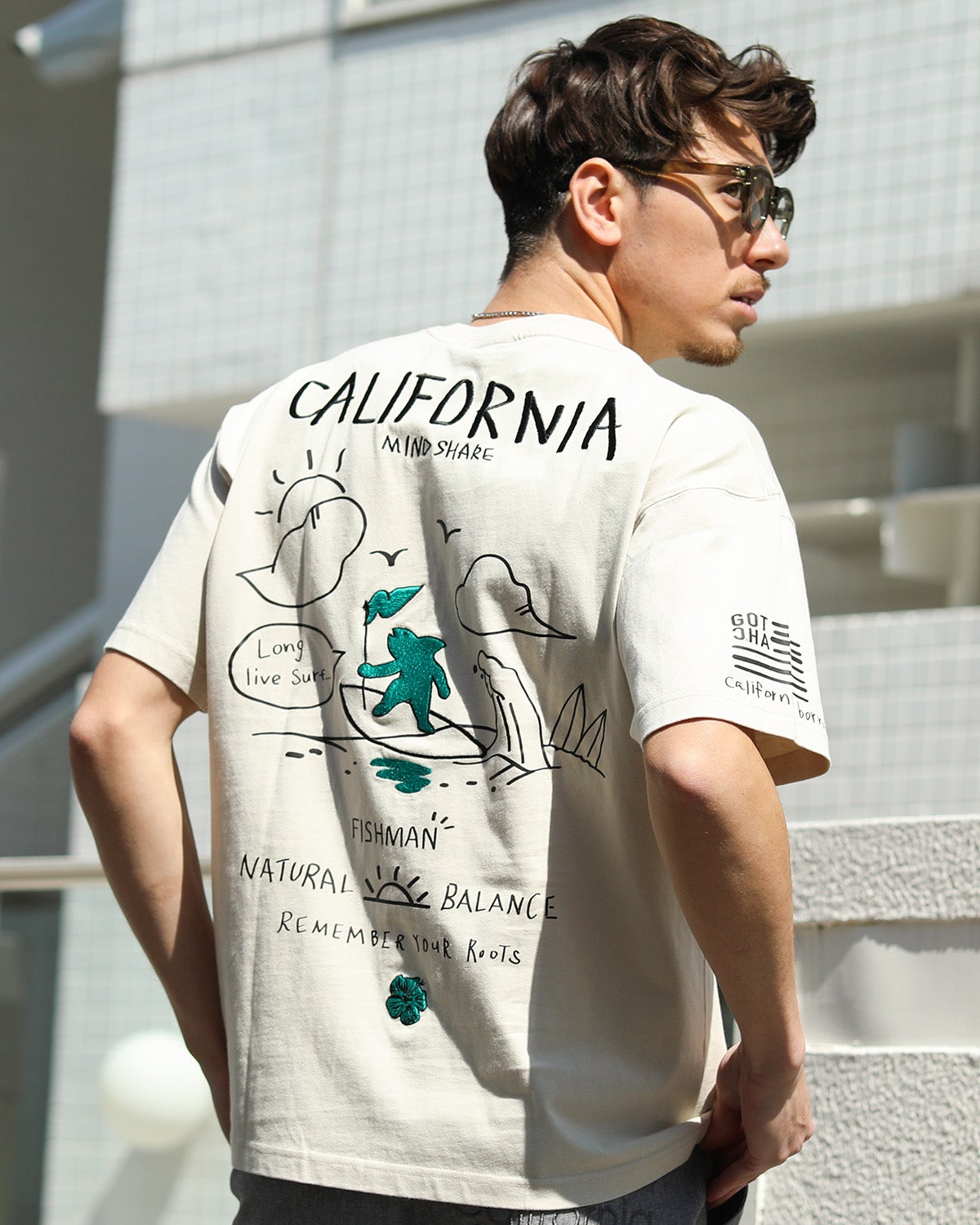 サンドベージュ：180cm/70kg(Lサイズ着用)