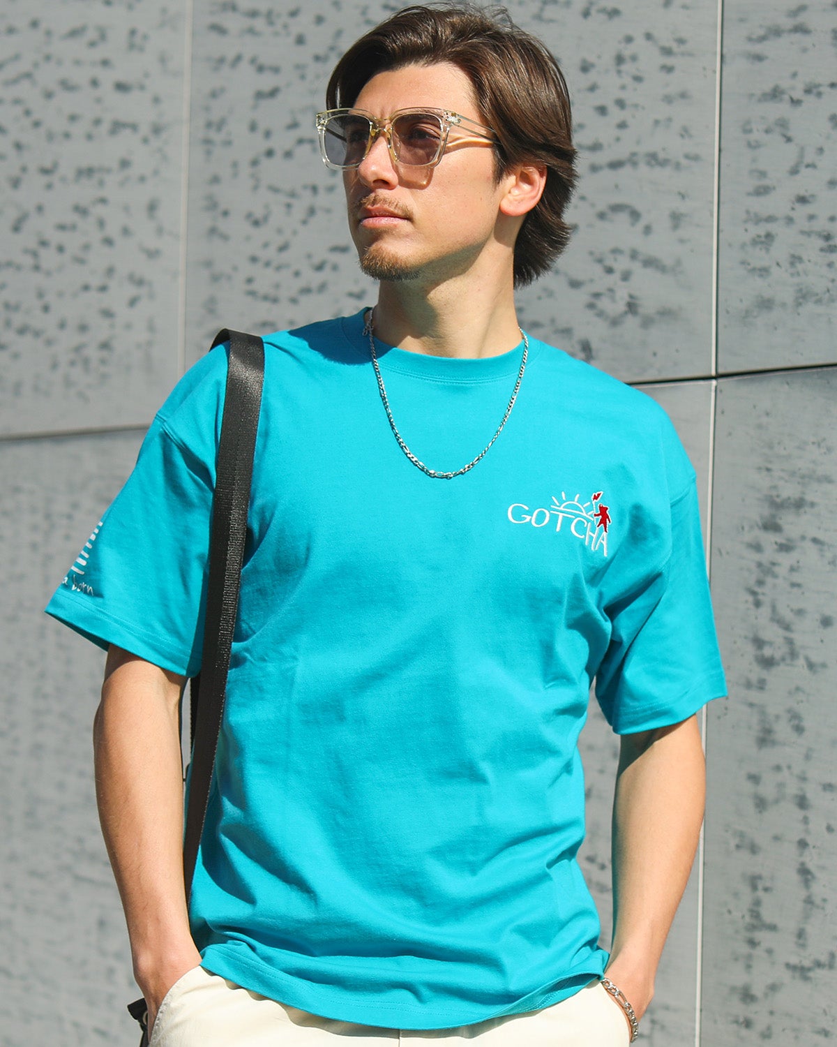 エメラルドグリーン：180cm/70kg(Lサイズ着用)