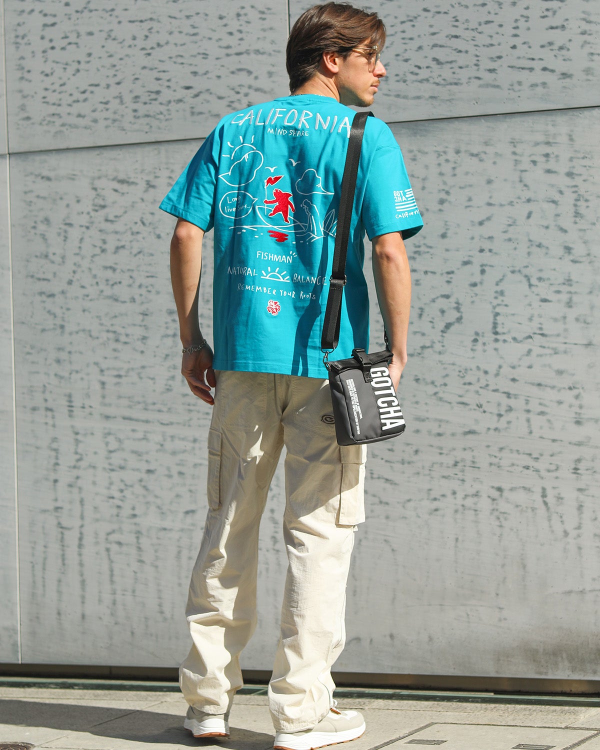 エメラルドグリーン：180cm/70kg(Lサイズ着用)