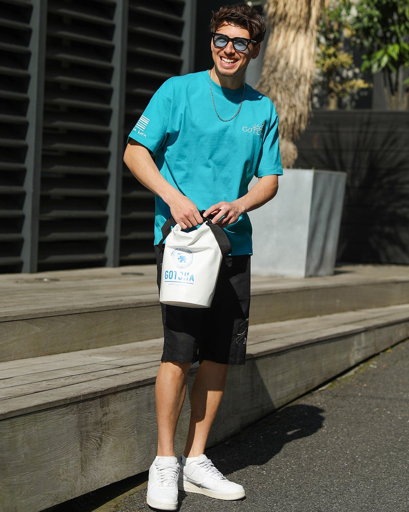 エメラルドグリーン：180cm/70kg(Lサイズ着用)