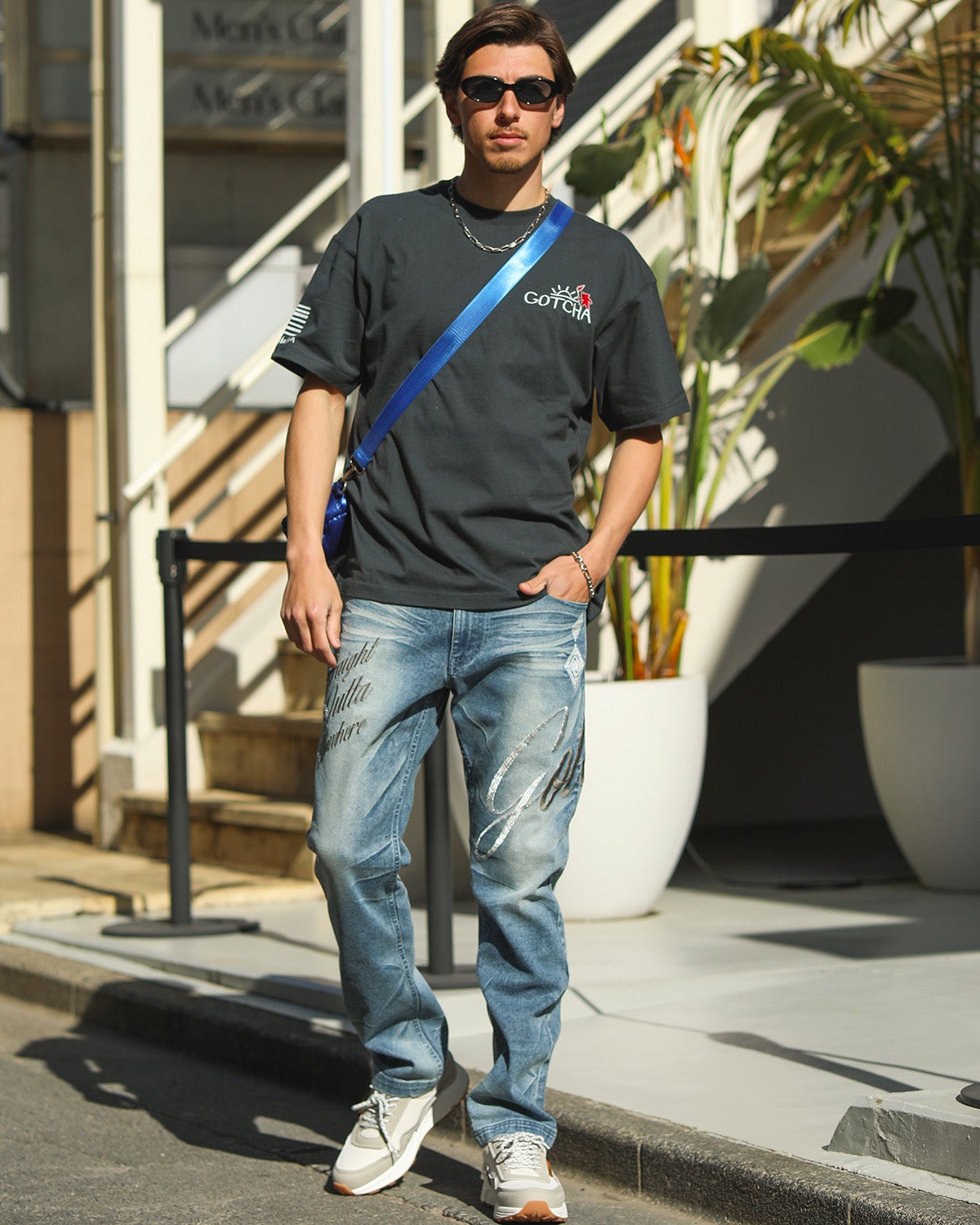 スミクロ：180cm/70kg(Lサイズ着用)