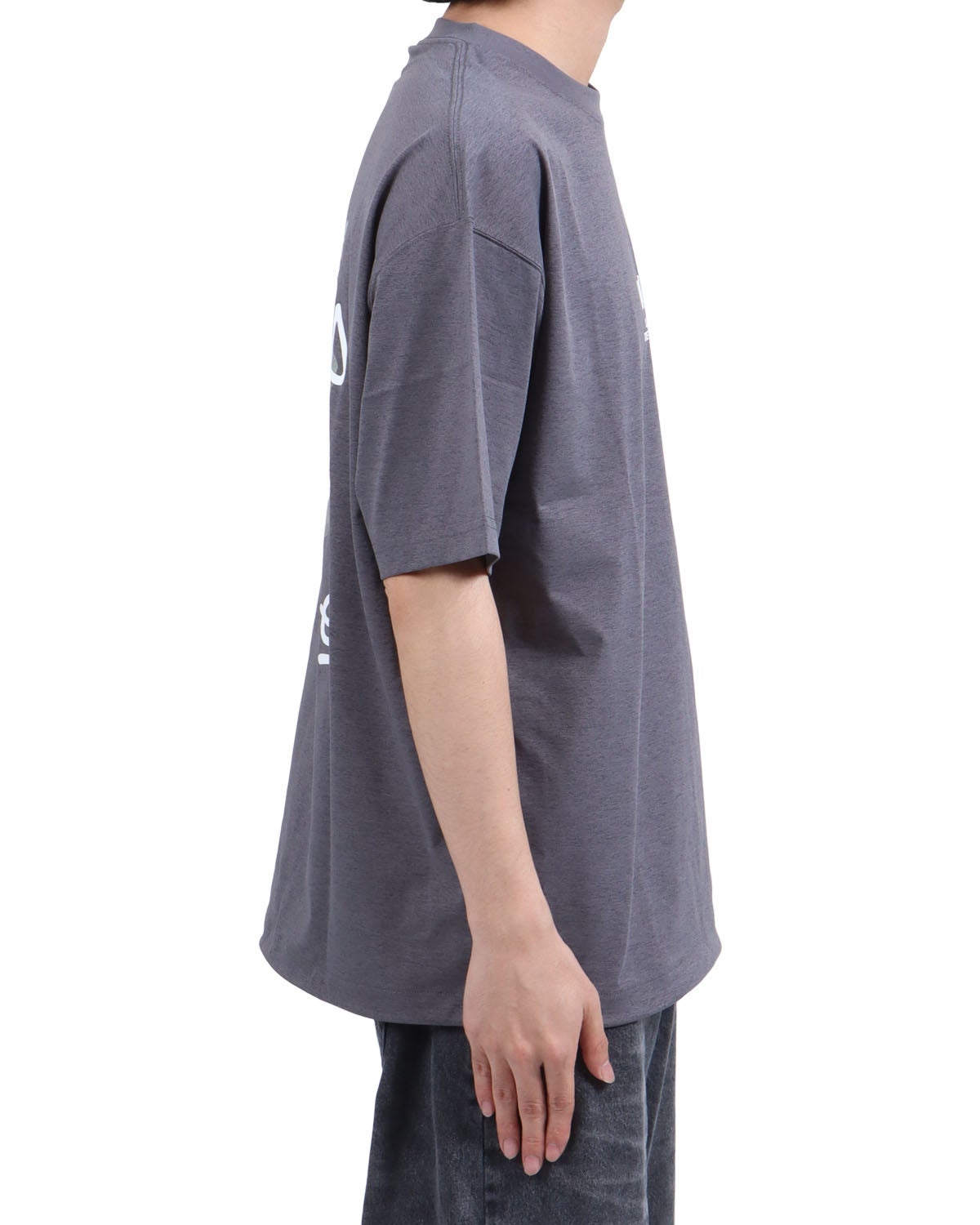 チャコール：173cm63kg(Lサイズ着用)