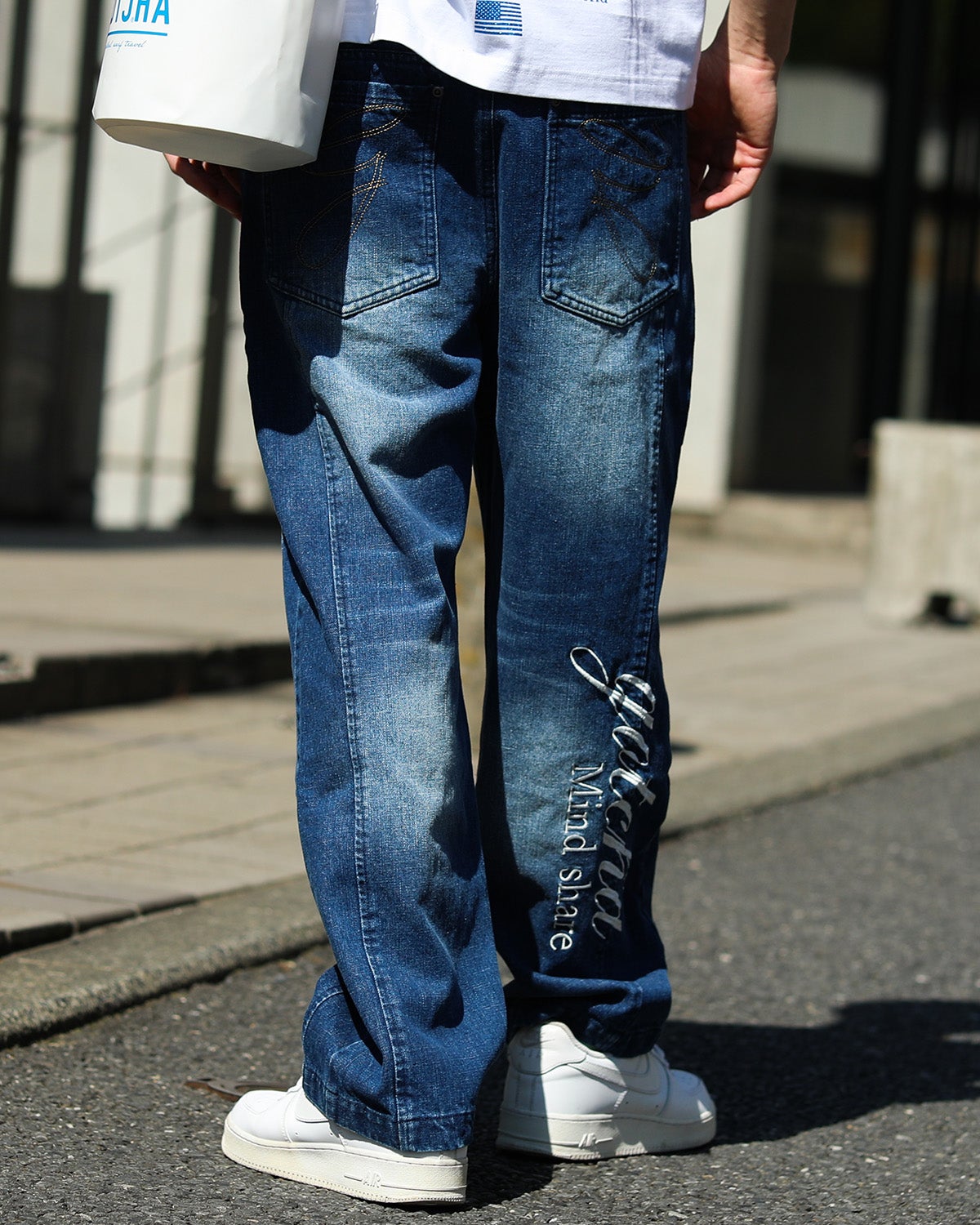 インディゴ：180cm/70kg(Lサイズ着用)