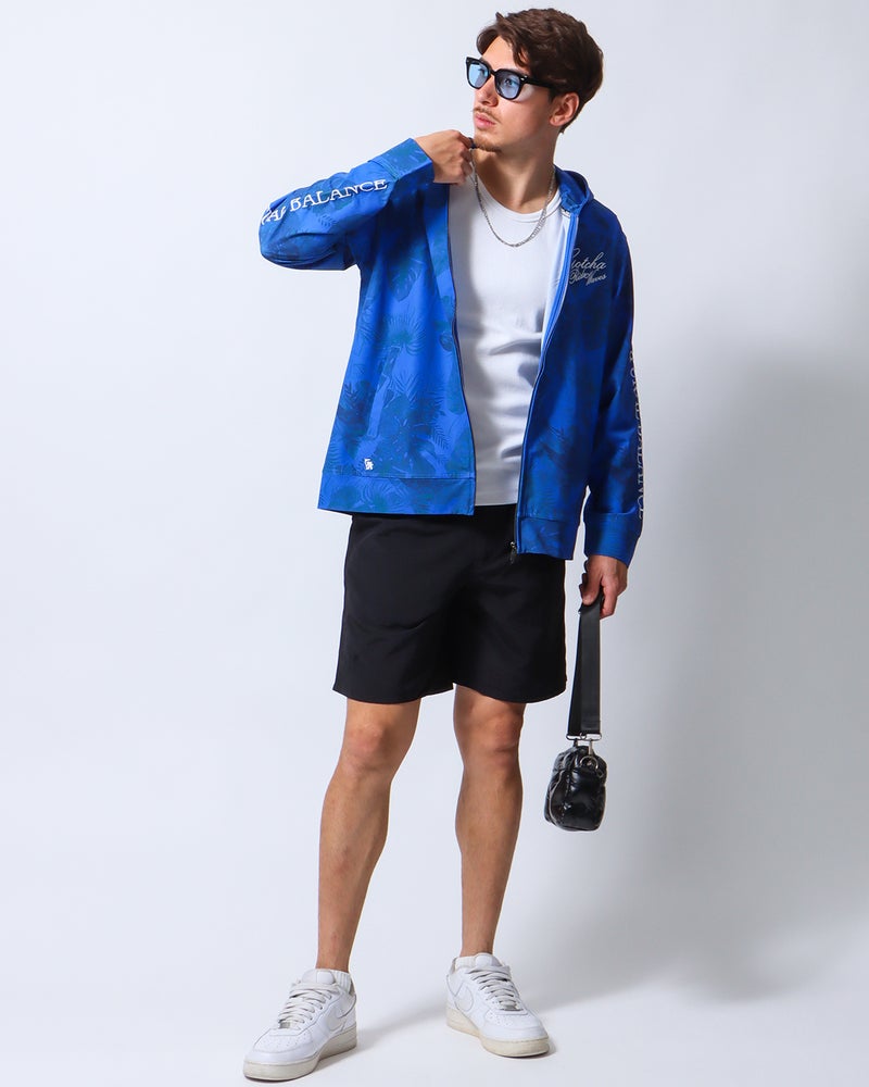 ブルー：180cm/70kg(Lサイズ着用)