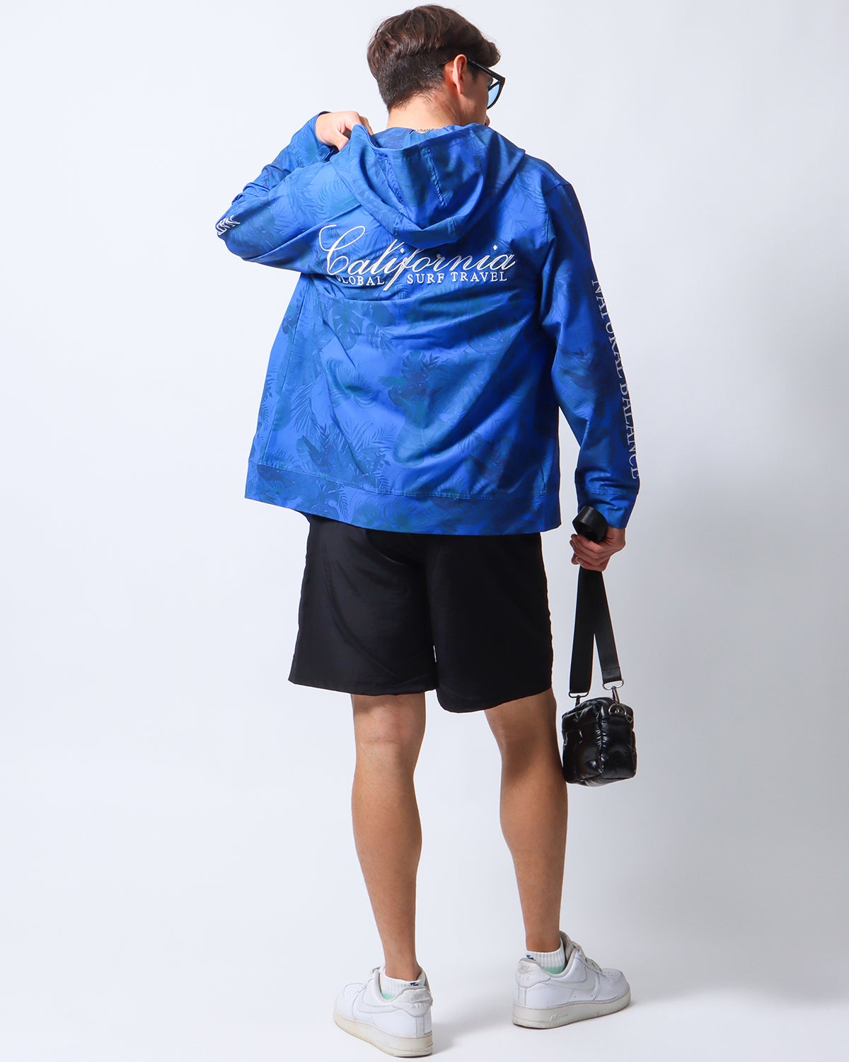 ブルー：180cm/70kg(Lサイズ着用)