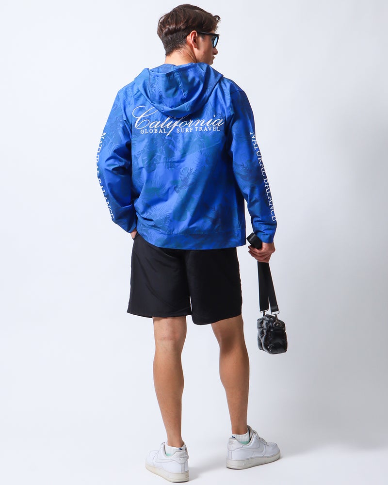 ブルー：180cm/70kg(Lサイズ着用)