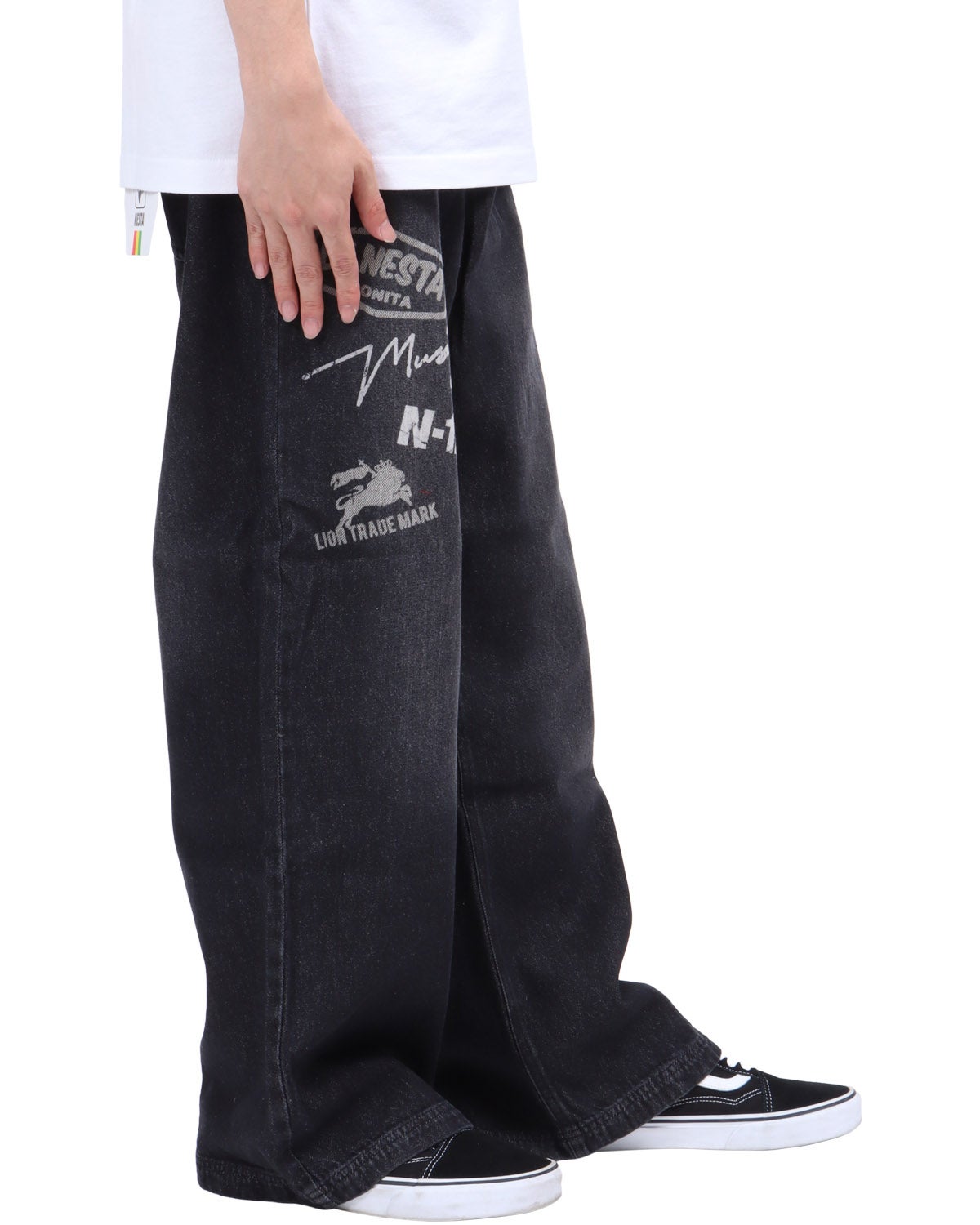 ブラック：173cm63kg(Mサイズ着用)