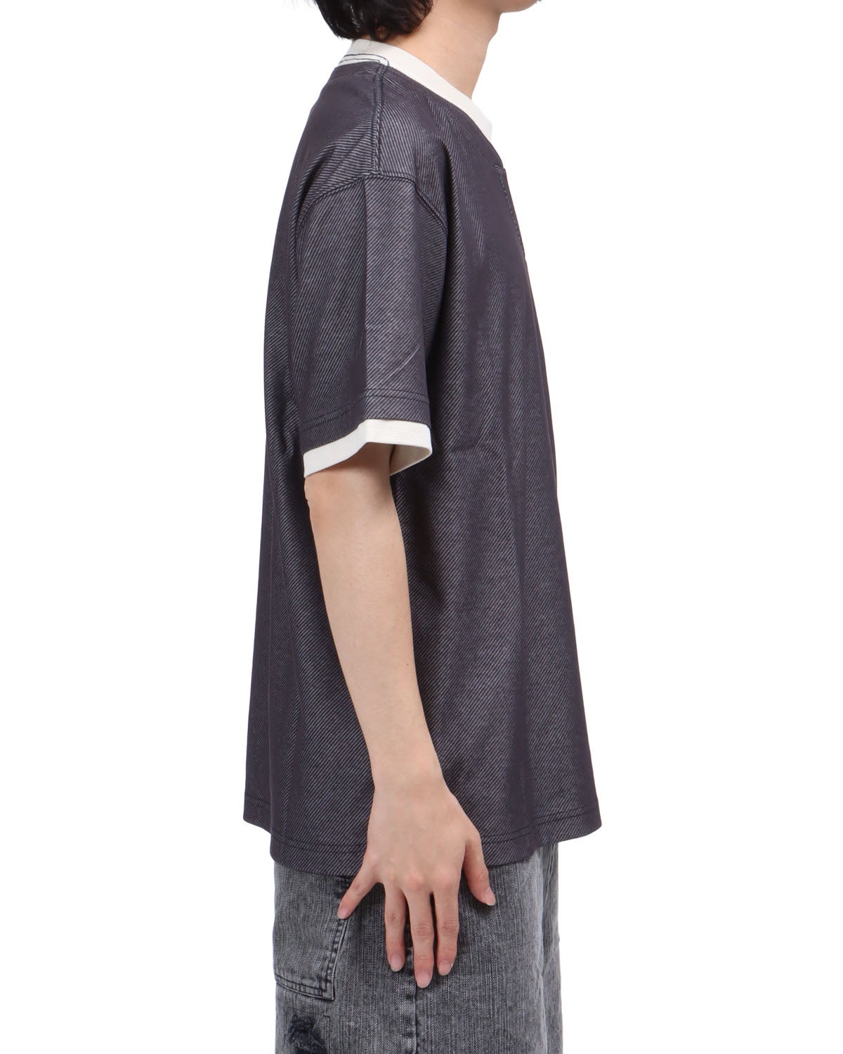 ブラック：173cm63kg(Lサイズ着用)