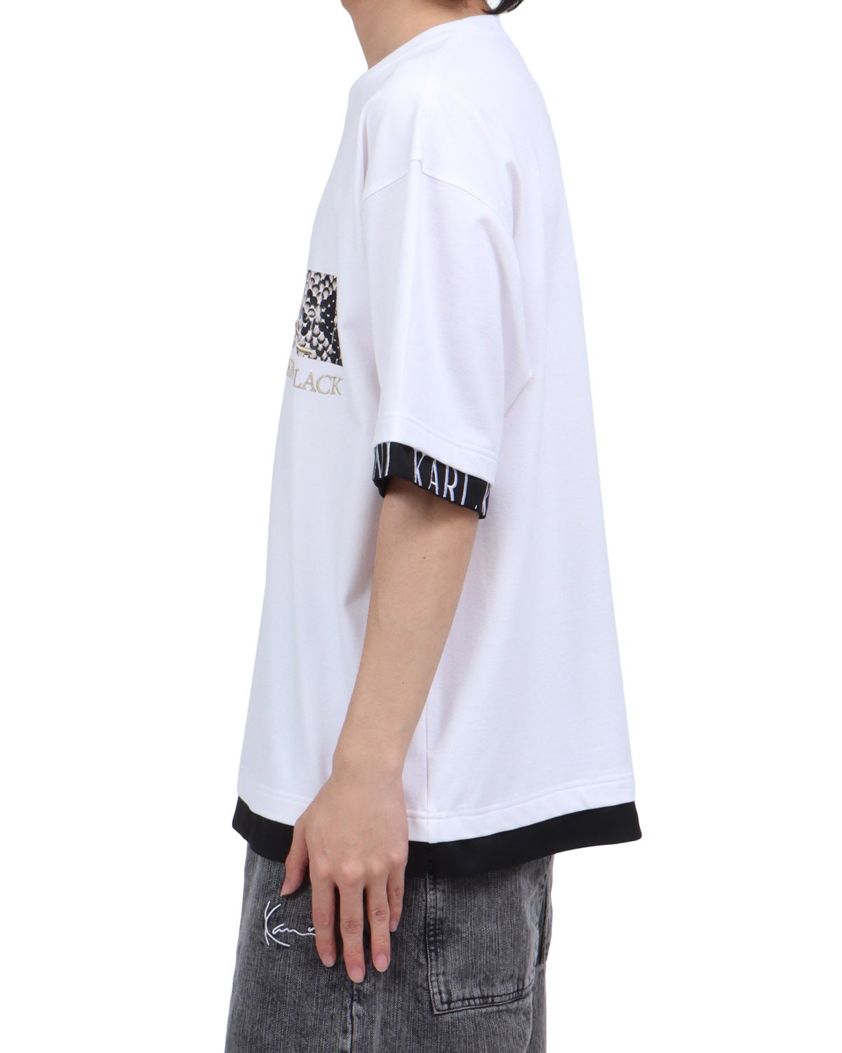 ホワイト：173cm63kg(Lサイズ着用)