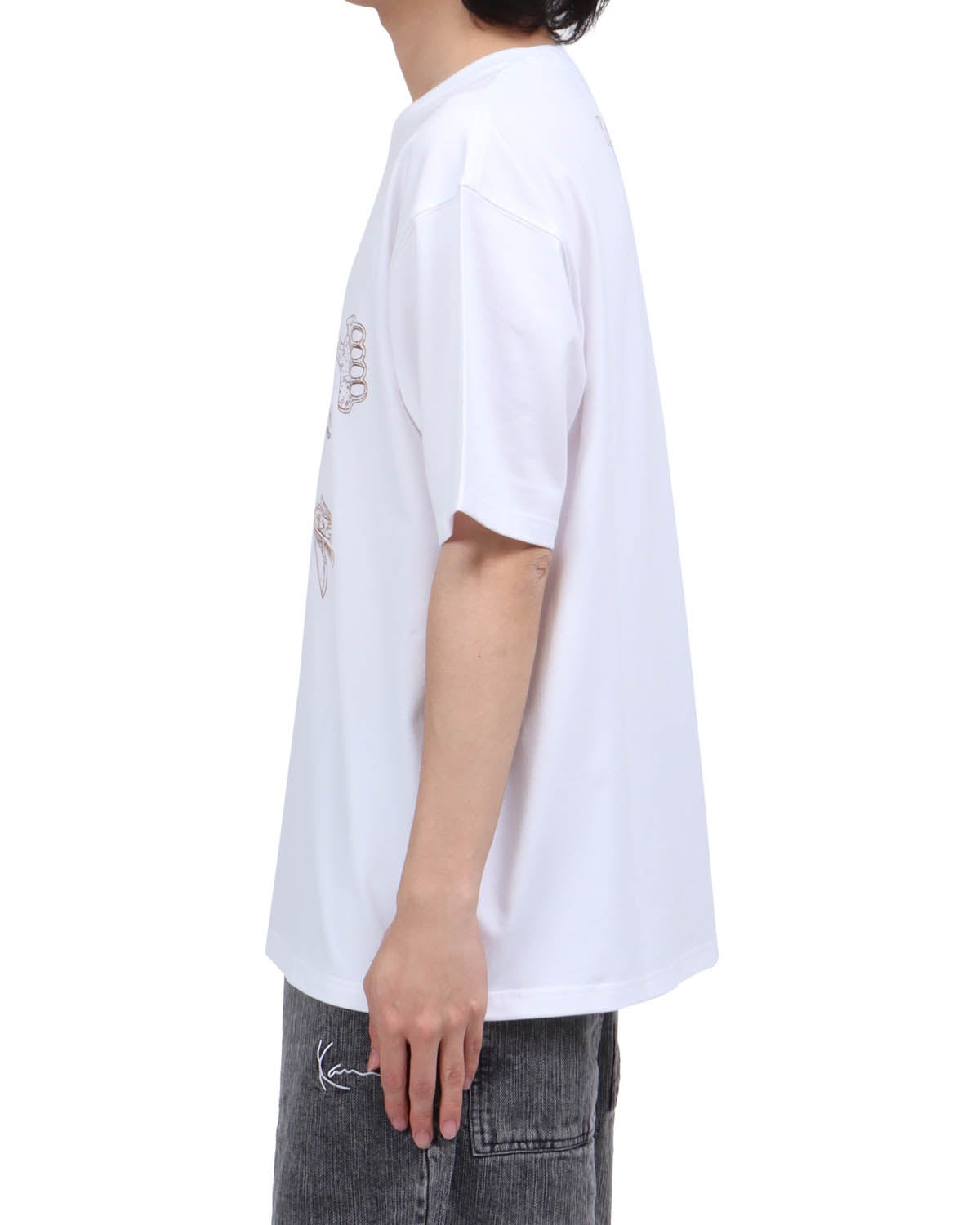 ホワイト：173cm63kg(Lサイズ着用)