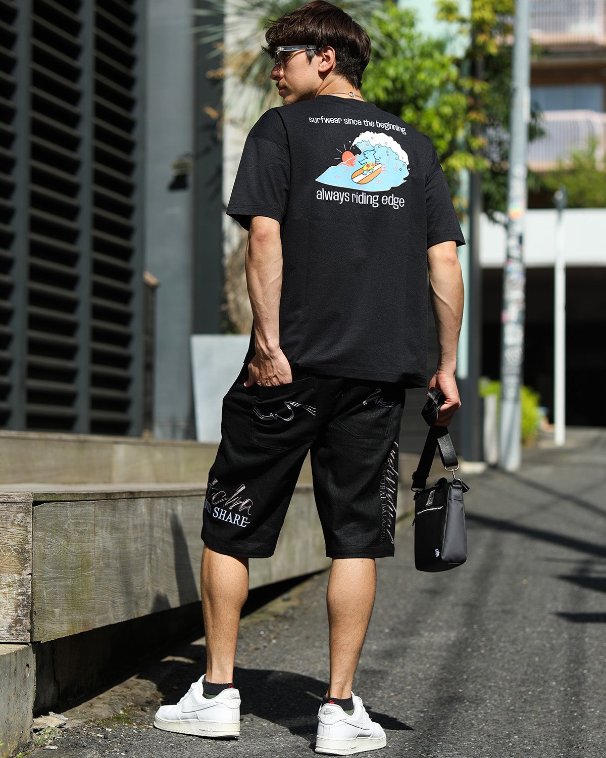 ブラック：180cm/70kg(Lサイズ着用)