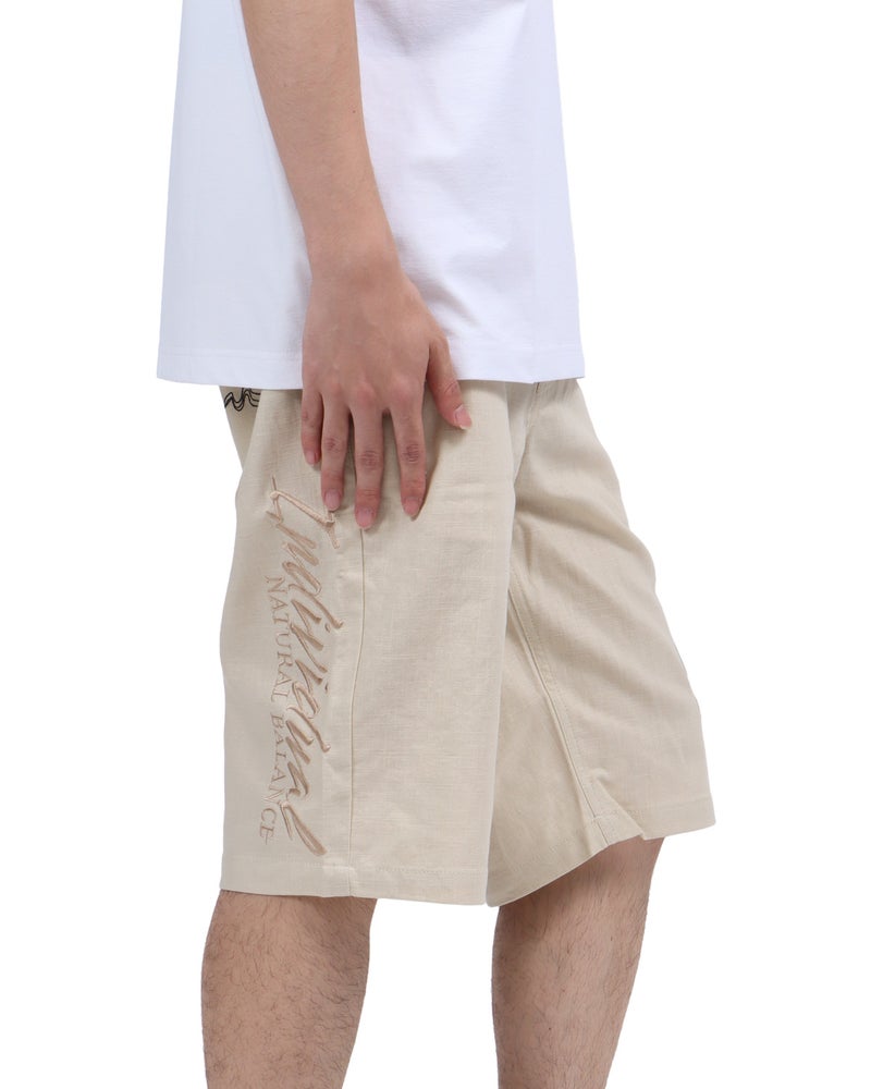 ベージュ：173cm63kg(Mサイズ着用)