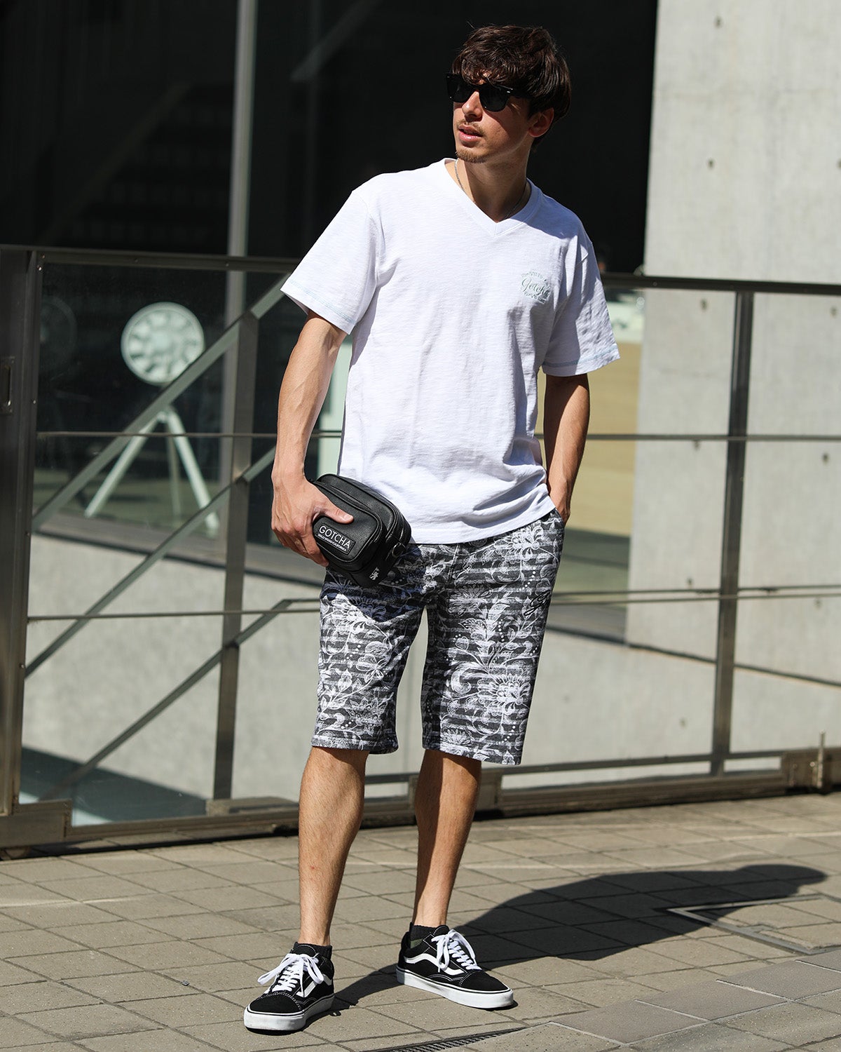 ブラック：180cm/70kg(Lサイズ着用)