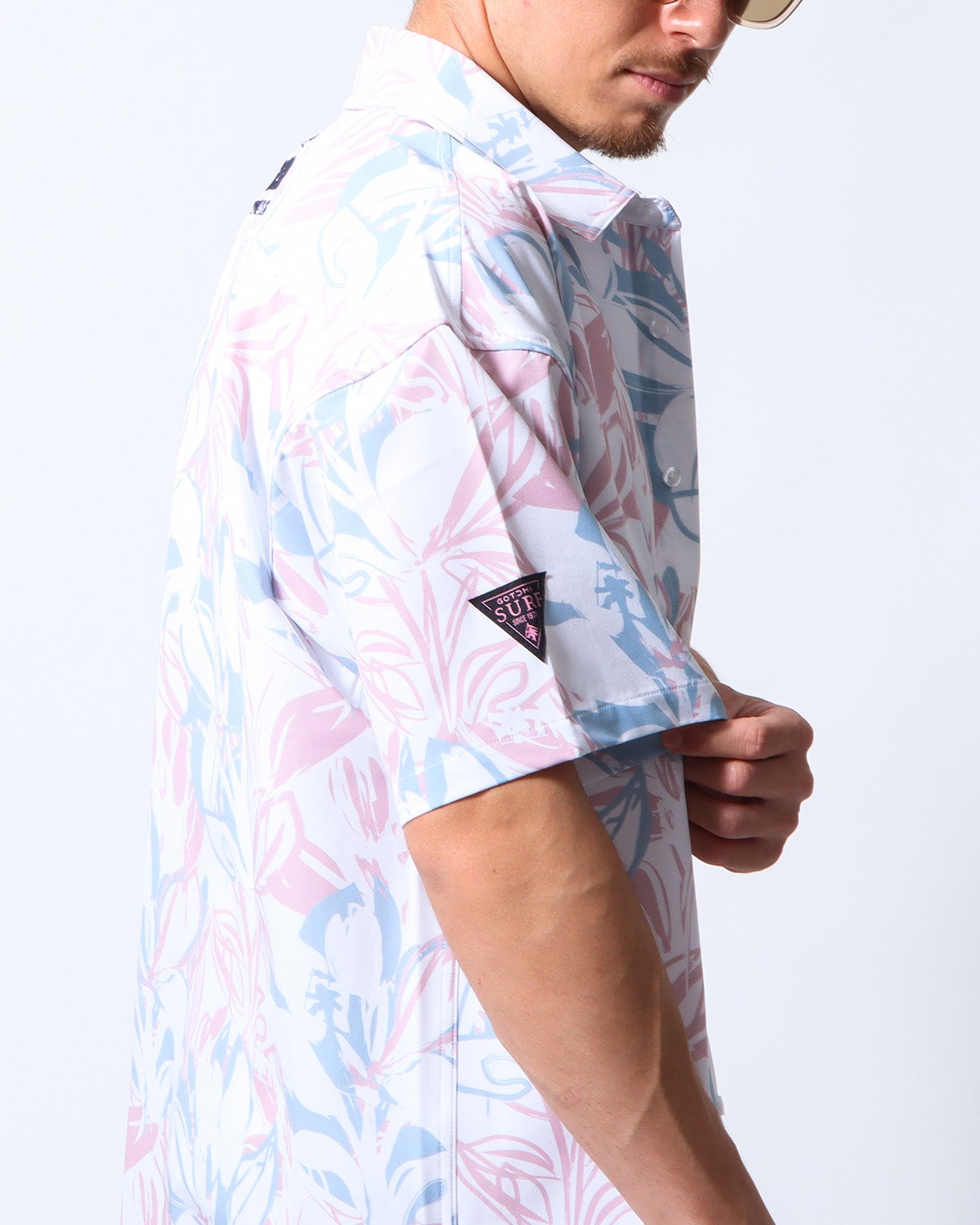 ホワイト：180cm/70kg(Lサイズ着用)