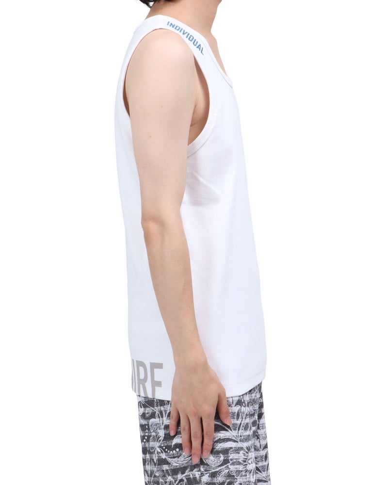 ホワイト：173cm63kg(Lサイズ着用)
