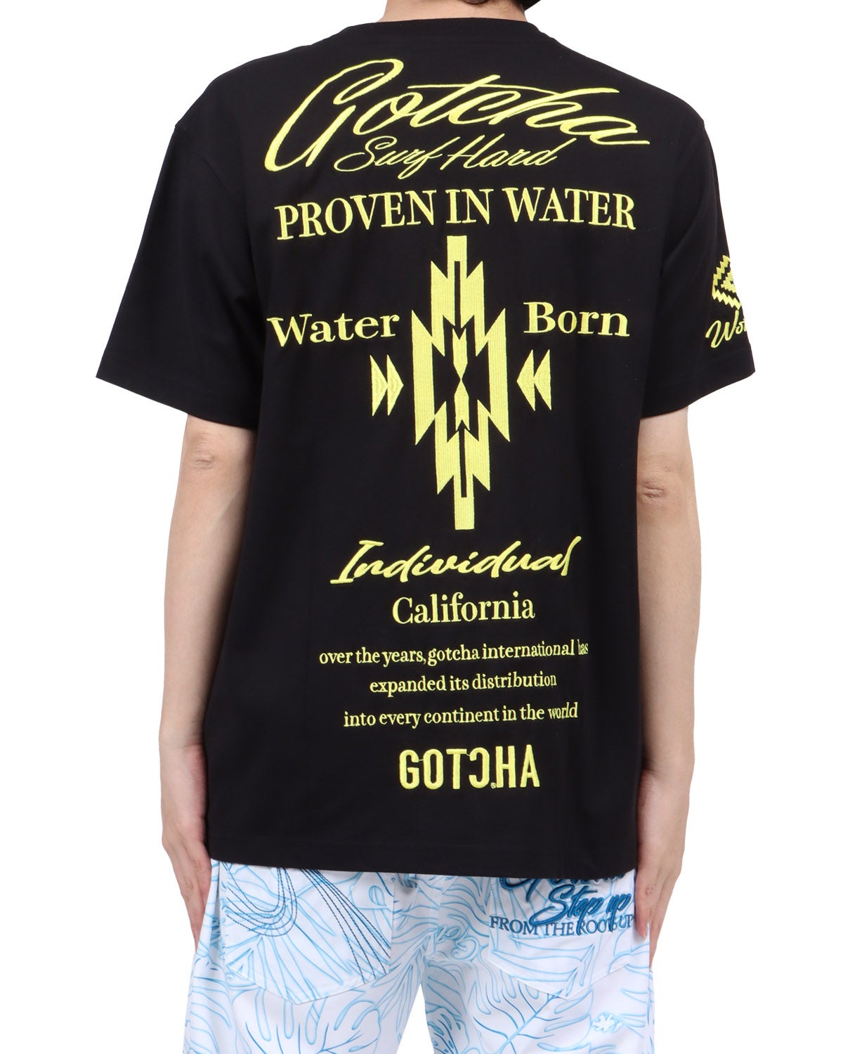 GOTCHA] 吸水速乾 蛍光 クルー Tシャツ | PEET ONLINE STORE