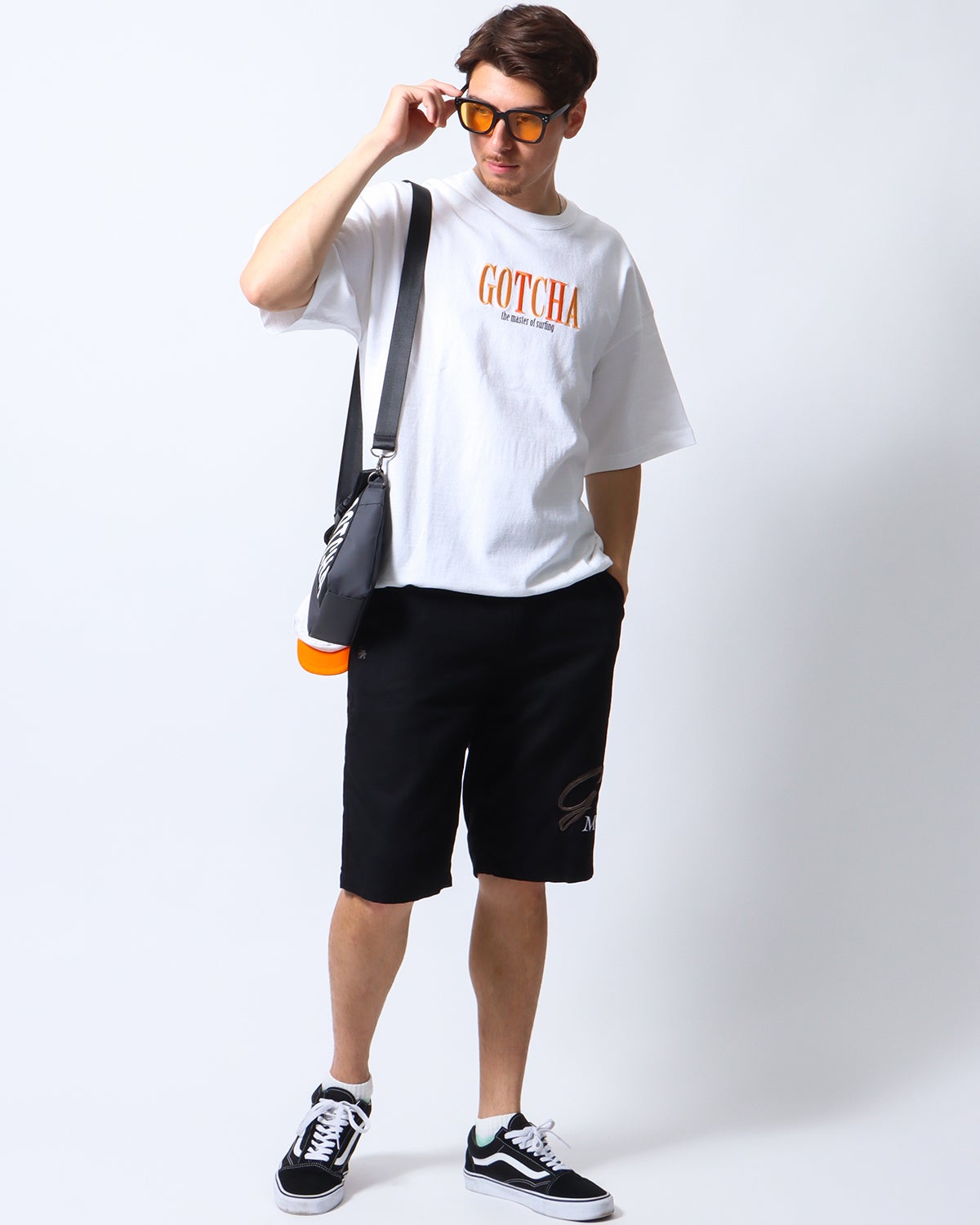 ホワイト：180cm/70kg(Lサイズ着用)