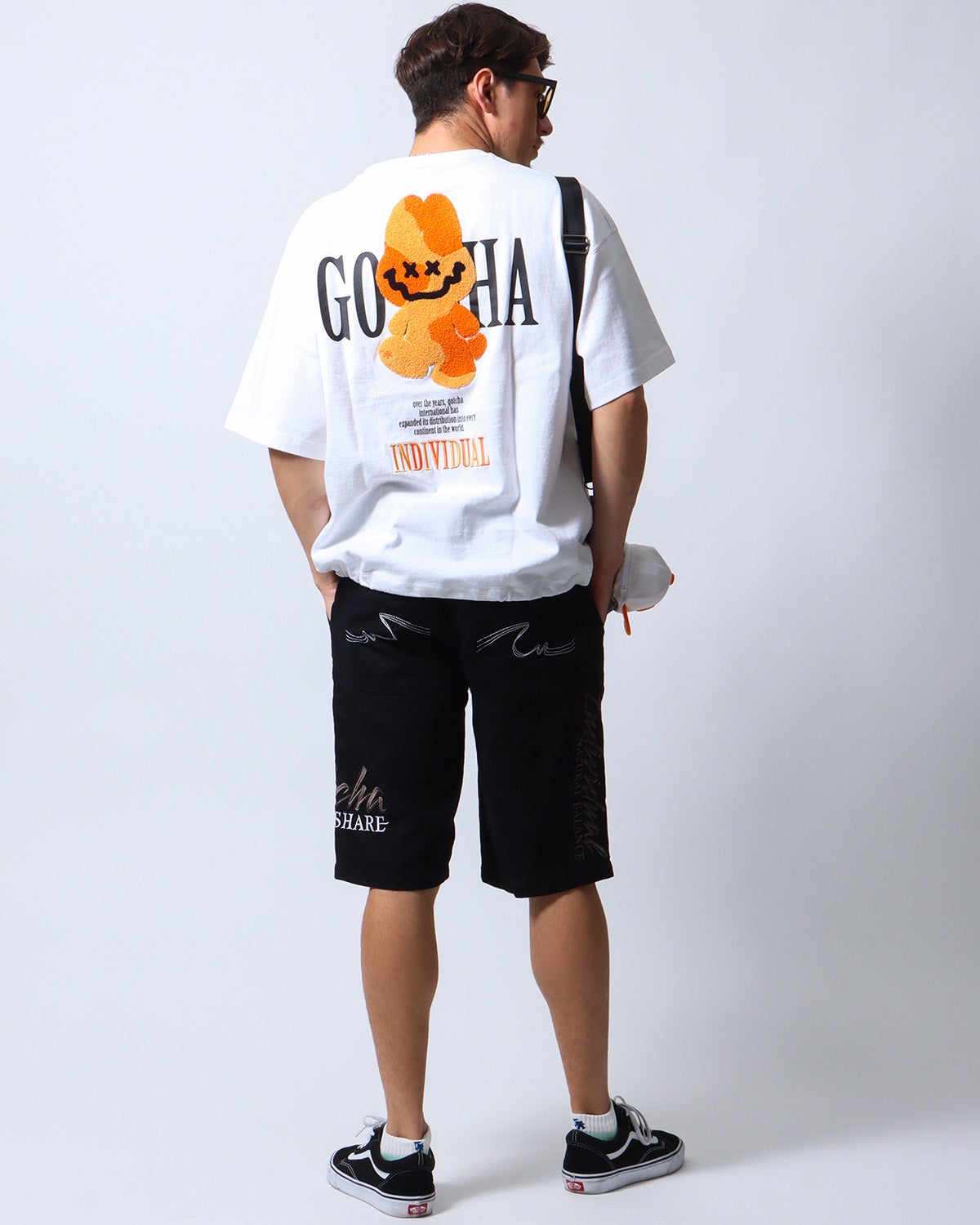 ホワイト：180cm/70kg(Lサイズ着用)