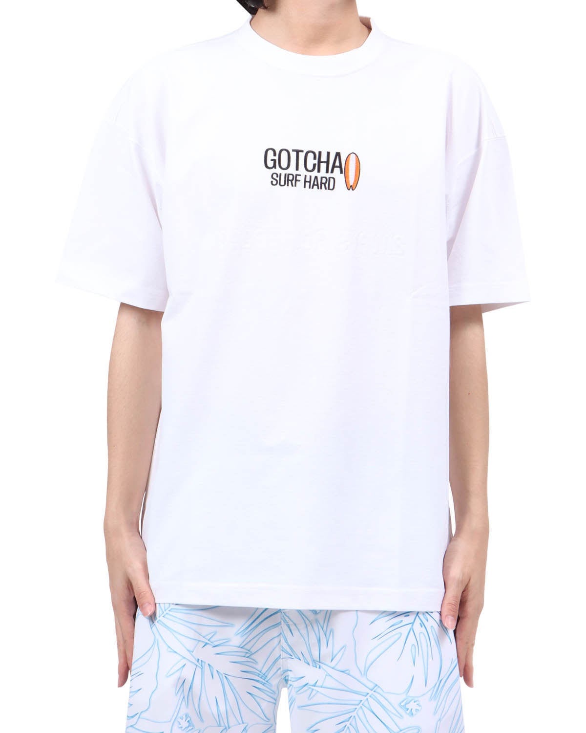 ホワイト：173cm63kg(Lサイズ着用)