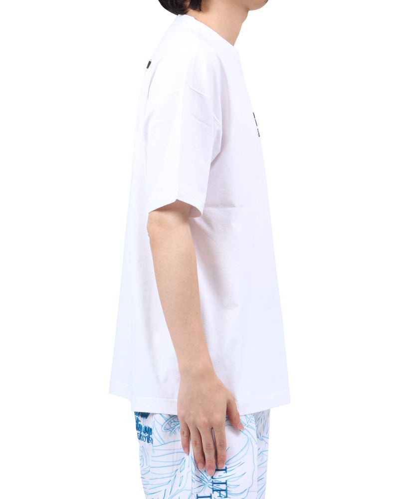 ホワイト：173cm63kg(Lサイズ着用)