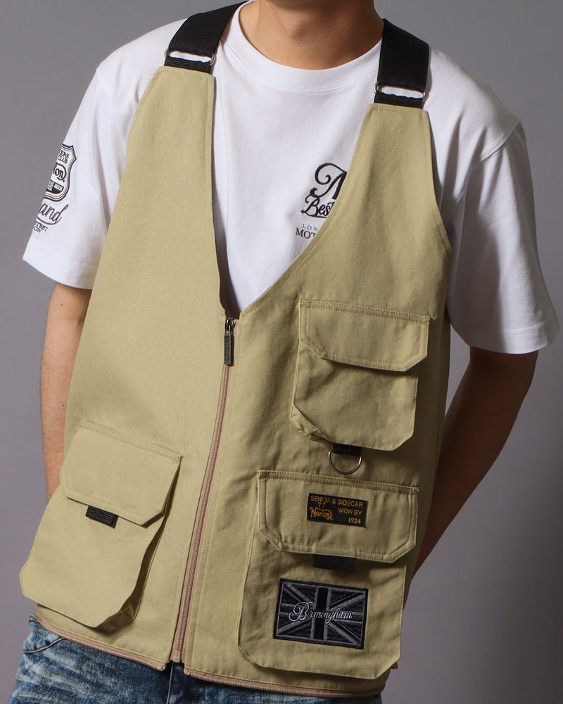 ベージュ：178cm/75kg(Lサイズ着用)