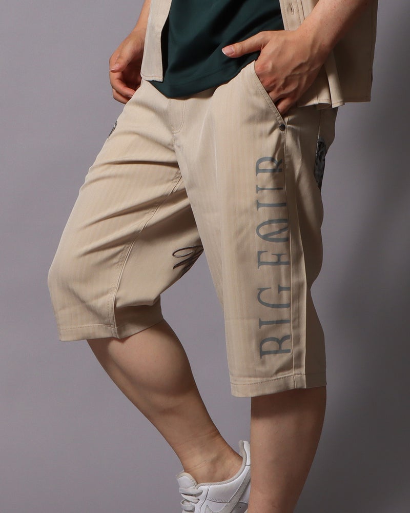 ベージュ：178cm/75kg(Lサイズ着用)