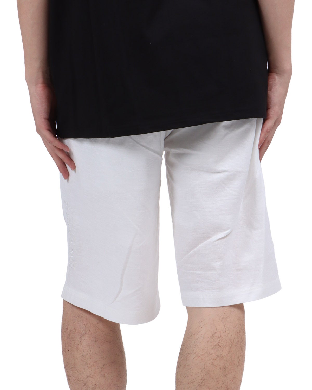ホワイト：173cm63kg(Mサイズ着用)