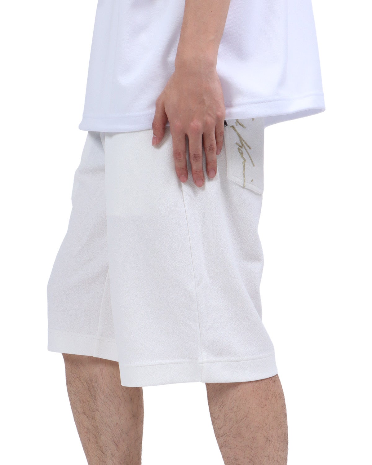 オフホワイト：173cm63kg(Lサイズ着用)