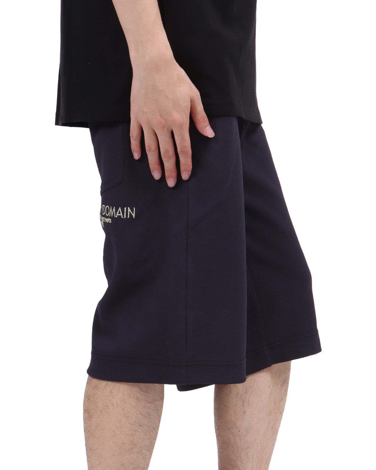 チャコール：173cm63kg(Lサイズ着用)