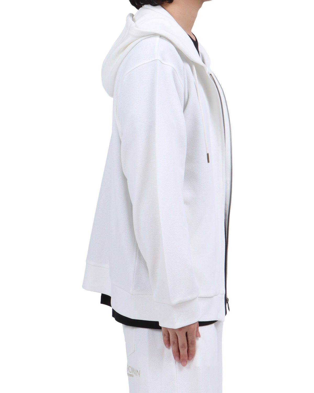 オフホワイト：173cm63kg(Lサイズ着用)