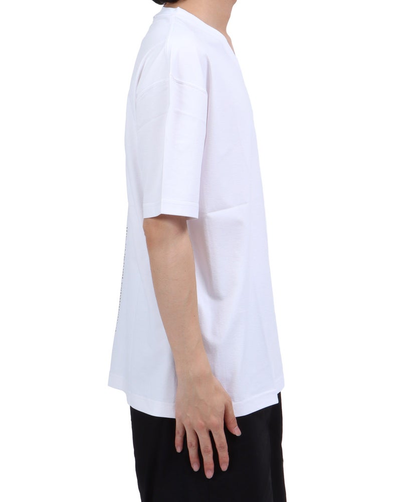 ホワイト：173cm63kg(Lサイズ着用)