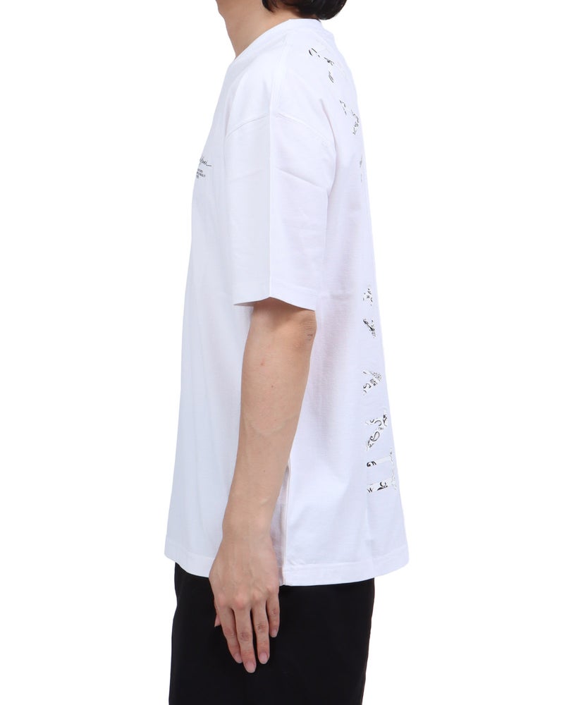 ホワイト：173cm63kg(Lサイズ着用)
