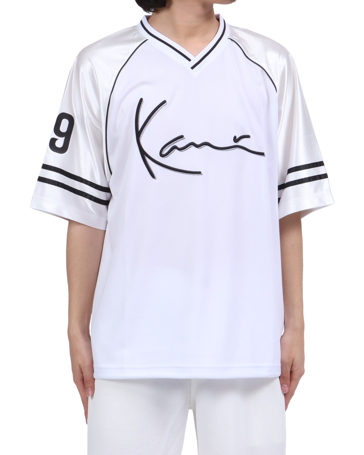 ホワイト：173cm63kg(Lサイズ着用)