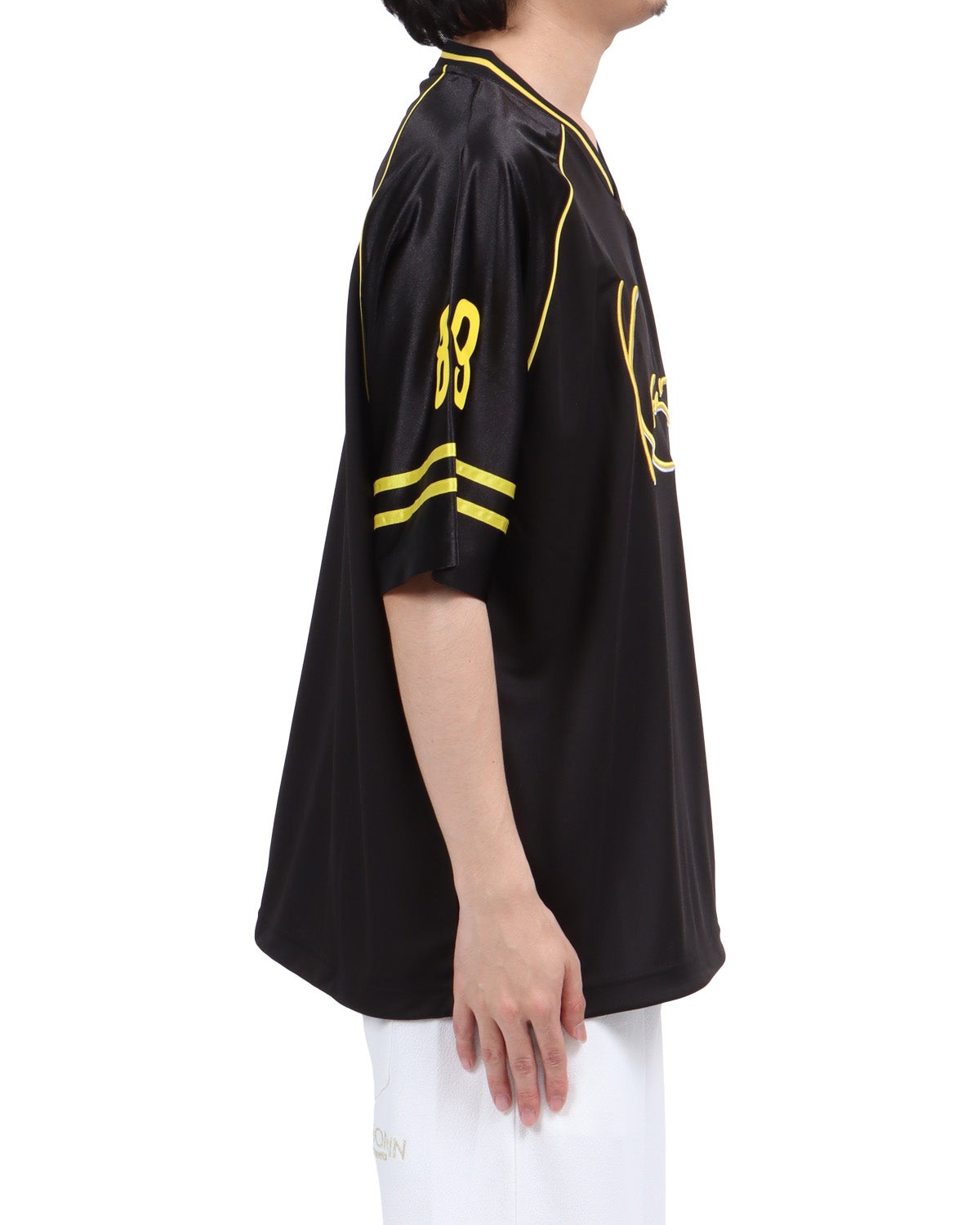 ブラック：173cm63kg(Lサイズ着用)